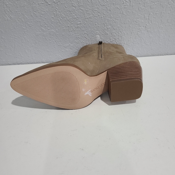 Enzo Angiolini Mabbin Block Heel Bootie - Picture 10 of 10